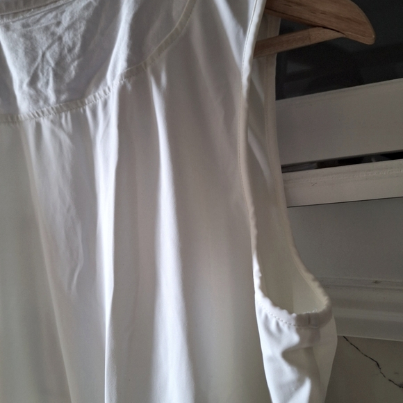 Kathleen Kirkwood - Dictrac Ease - Under Cover Agent - Off-White Shirttail - Picture 11 of 16